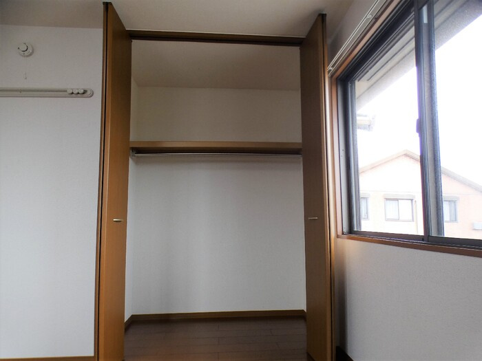 ウィルモア床波B棟の収納