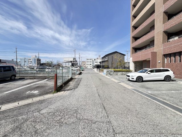 ベラージュ桜井10階のその他|前面道路
