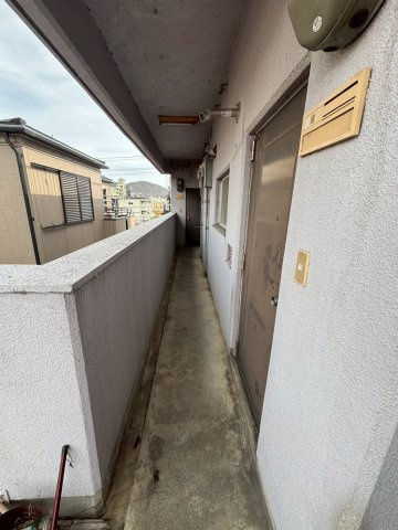 岐阜市一棟マンションのバルコニー