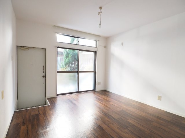 2022年10月にクロス、床貼り替え済み