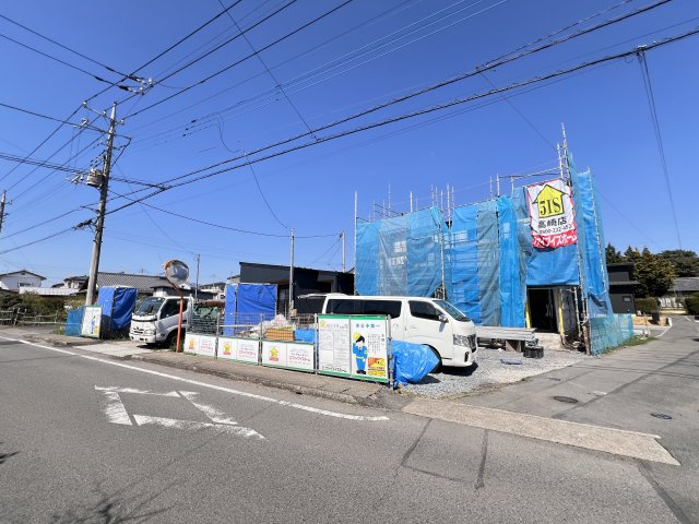 新築　安中市原市2丁目　2号棟の駐車場|現地写真　駐車スペースは建物南側に並列2台分可能です！