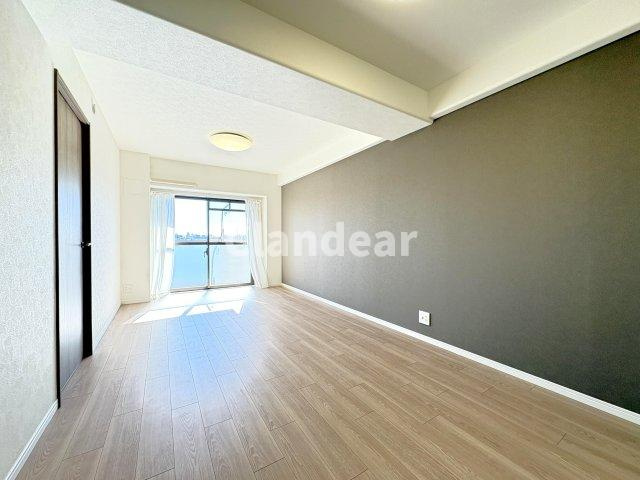 エンゼルハイム鹿浜第八の洋室|ドキドキの新生活も、安心してスタート。ぴったりの住まいを見つけませんか？クランディアが一緒に住まい選びをサポートします‼　まずは、お気軽にお問合せください　＃クランディア