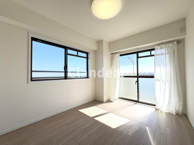 エンゼルハイム鹿浜第八の洋室|ドキドキの新生活も、安心してスタート。ぴったりの住まいを見つけませんか？クランディアが一緒に住まい選びをサポートします‼　まずは、お気軽にお問合せください　＃クランディア