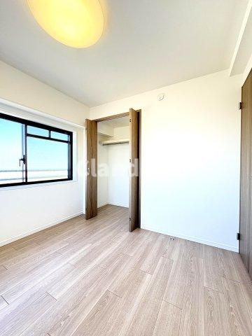 エンゼルハイム鹿浜第八の洋室|ドキドキの新生活も、安心してスタート。ぴったりの住まいを見つけませんか？クランディアが一緒に住まい選びをサポートします‼　まずは、お気軽にお問合せください　＃クランディア