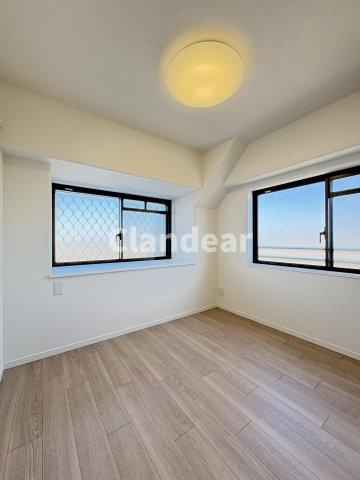 エンゼルハイム鹿浜第八の洋室|ドキドキの新生活も、安心してスタート。ぴったりの住まいを見つけませんか？クランディアが一緒に住まい選びをサポートします‼　まずは、お気軽にお問合せください　＃クランディア