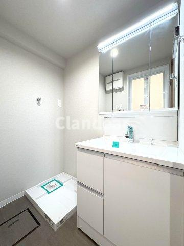 エンゼルハイム鹿浜第八の独立洗面台|ドキドキの新生活も、安心してスタート。ぴったりの住まいを見つけませんか？クランディアが一緒に住まい選びをサポートします‼　まずは、お気軽にお問合せください　＃クランディア