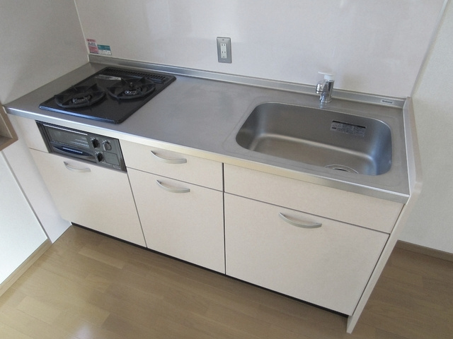 ボアキャトル王子のキッチン|キッチンは二口ガスコンログリル付です