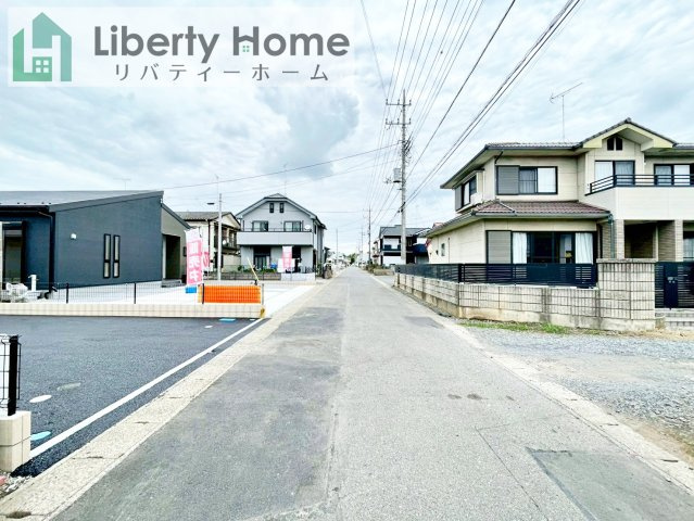 第2古河市諸川　新築戸建　3号棟の前面道路含む現地写真
