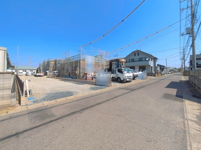 第2古河市諸川　新築戸建　3号棟の前面道路含む現地写真