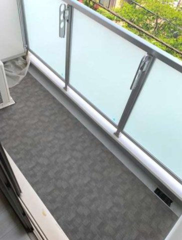 ウィルテラス用賀　ペット相談　ネット0　角部屋のバルコニー