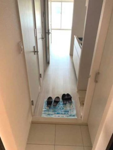 ウィルテラス用賀　ペット相談　ネット0　角部屋の玄関