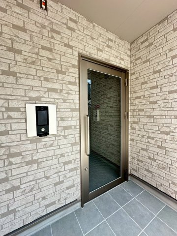 リガロ吹田のエントランス