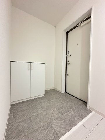 リガロ吹田の玄関