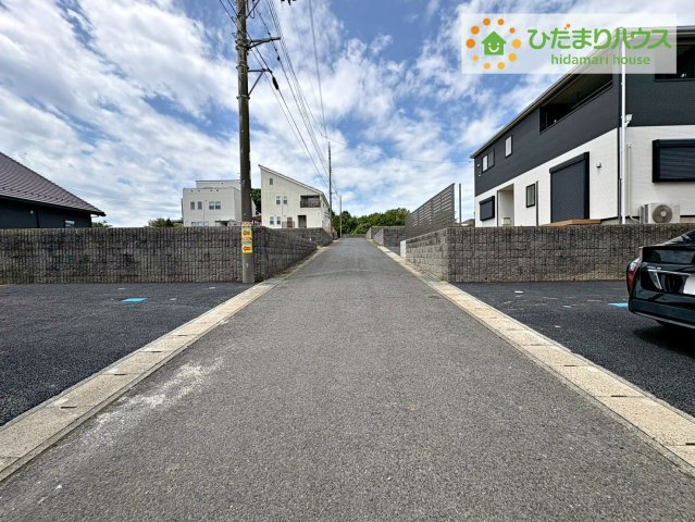 東海村村松第6　新築戸建　1号棟の前面道路含む現地写真|たっぷりの陽光と心地よい風が舞い込む住まい♪