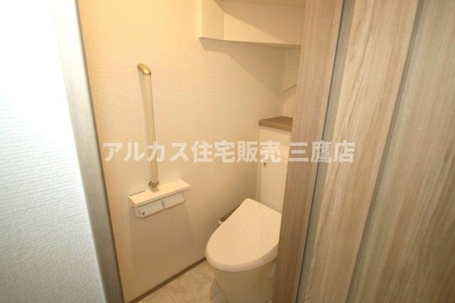 中央線 吉祥寺駅 バス13分 天神前停歩5分 三鷹市北野3丁目 新築戸建のトイレ