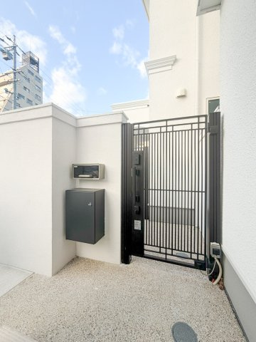 グラシアベル　Ⅱ棟のエントランス|ゆとりのあるエントランスです