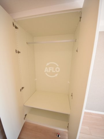 BPRレジデンス新梅田の収納|BPRレジデンス新梅田　クローゼット