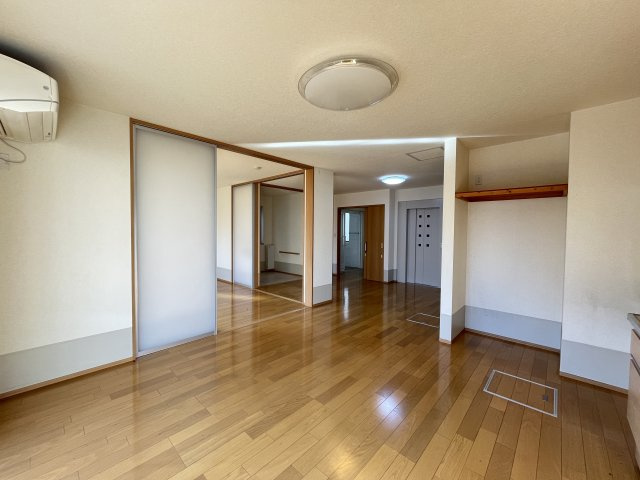 【居間・リビング】 | 熊谷市高柳　中古戸建