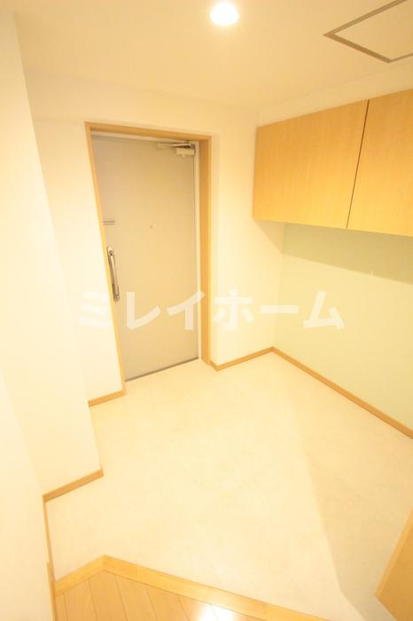 レジデンス大森の玄関