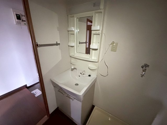 サマーブリーズⅡの独立洗面台