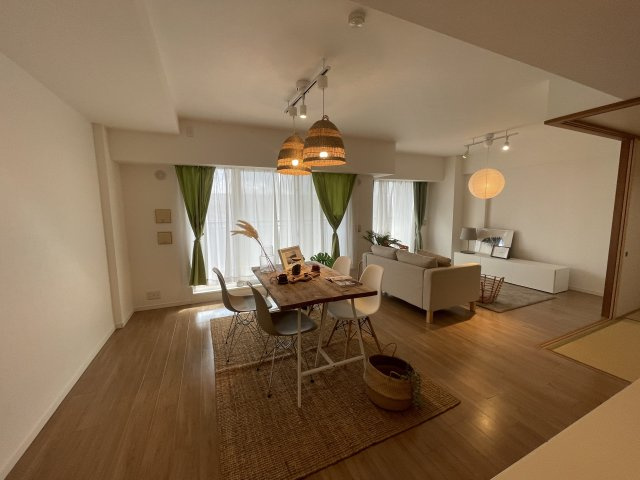 ワコーレヒルズ潮見台の居間・リビング