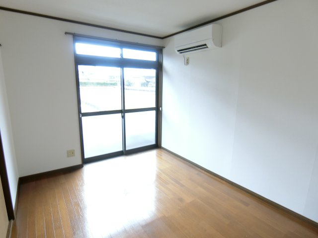 馬郡町4011-2貸家のトイレ|コンパクトで使いやすいトイレです