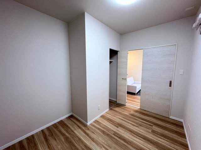 プレミアムコート浦添牧港の洋室