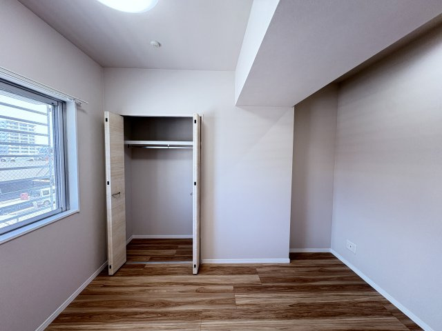 プレミアムコート浦添牧港の玄関