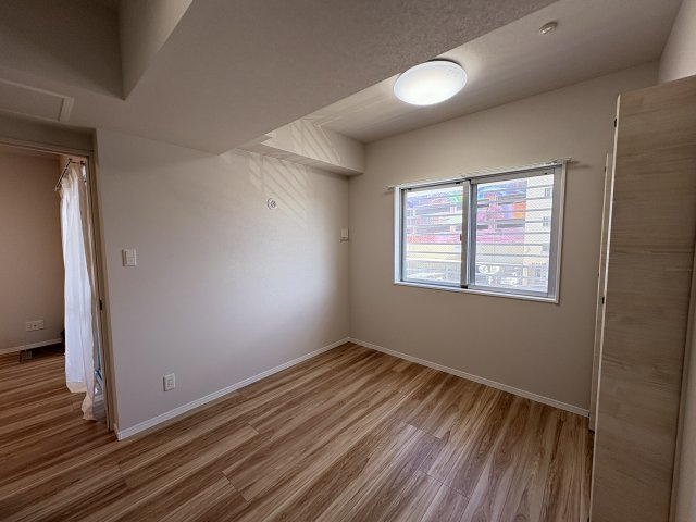 プレミアムコート浦添牧港の洋室