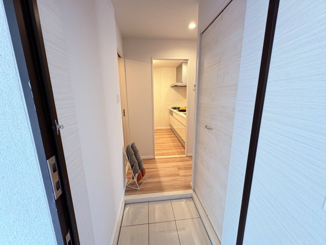 プレミアムコート浦添牧港の玄関