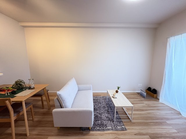 プレミアムコート浦添牧港の居間・リビング