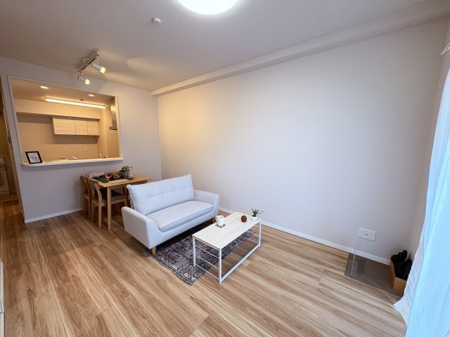 プレミアムコート浦添牧港の居間・リビング