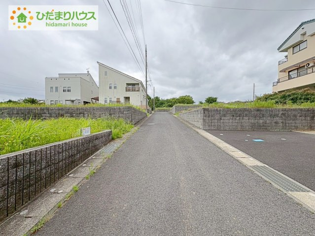 東海村村松第6　新築戸建　2号棟の前面道路含む現地写真