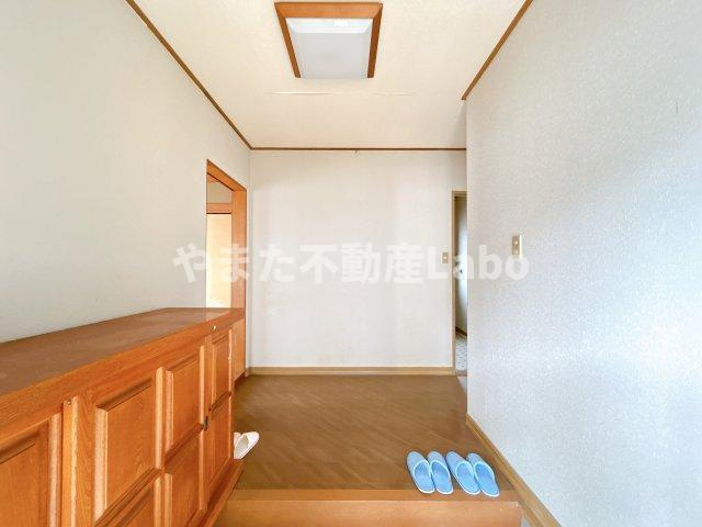 倉吉市虹ヶ丘町中古戸建の玄関