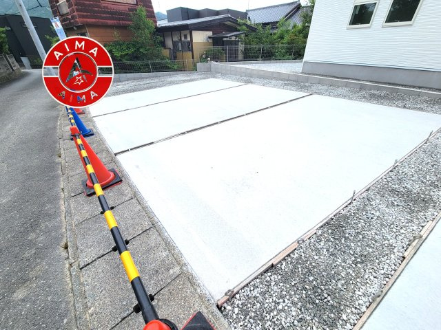 筑紫野市大字阿志岐第3-3棟（1号棟）の外観|広々した駐車場になります。