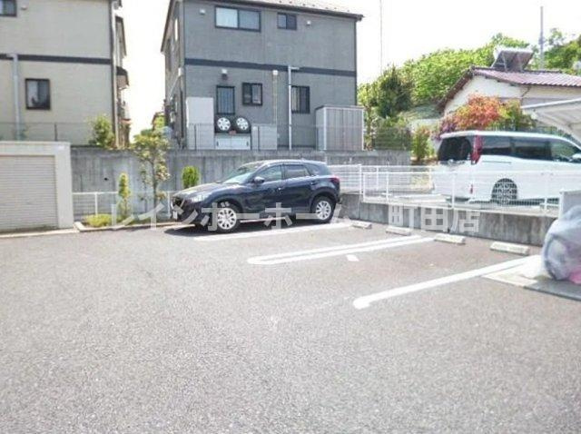 クローヴＣ棟※初期費用分割後払いサービス利用可能物件の駐車場