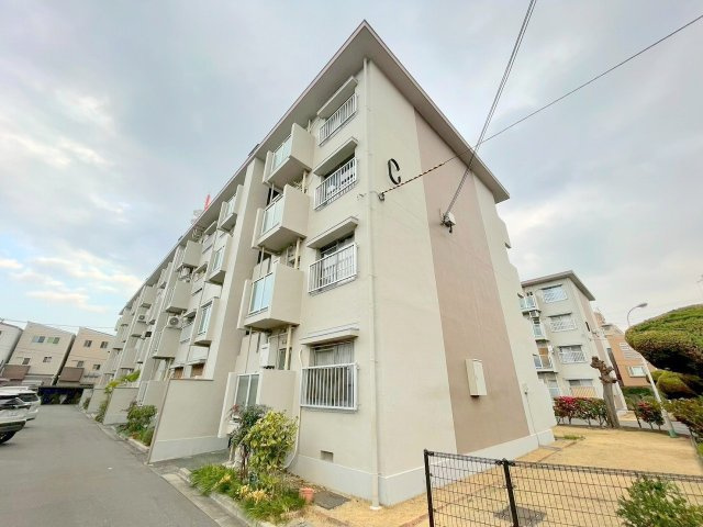 下新庄コーポC棟の外観