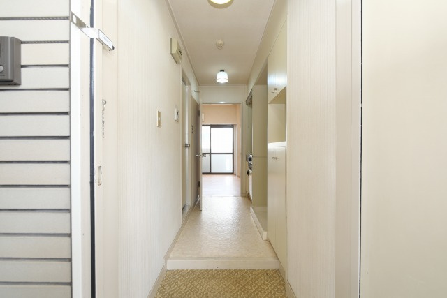 Ｔ・Ｈビルの玄関