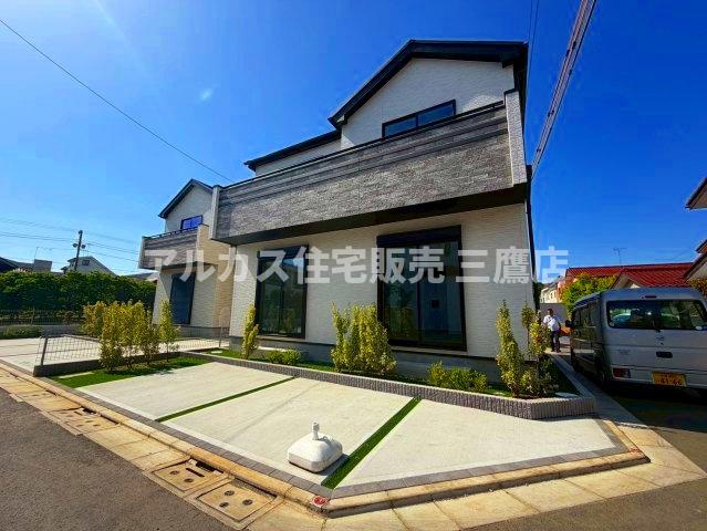中央線 吉祥寺駅 バス13分 天神前停歩5分 三鷹市北野3丁目 新築戸建の外観