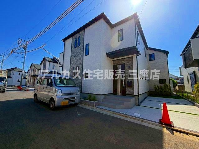 中央線 吉祥寺駅 バス13分 天神前停歩5分 三鷹市北野3丁目 新築戸建の外観