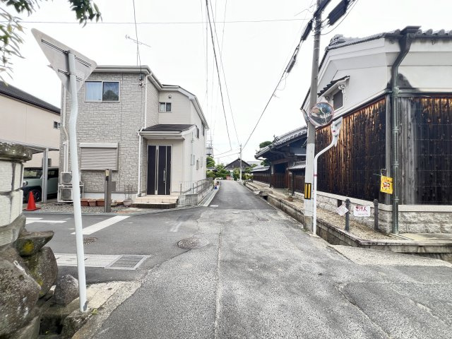 磯城郡田原本町藥王寺の前面道路含む現地写真