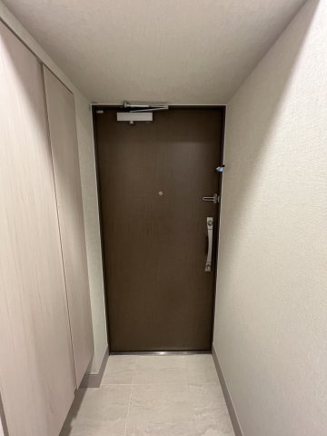 明るい玄関です