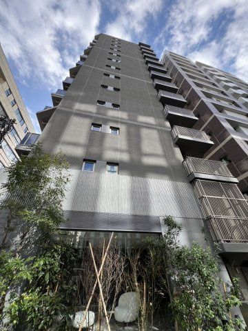 緑が生える外観です！