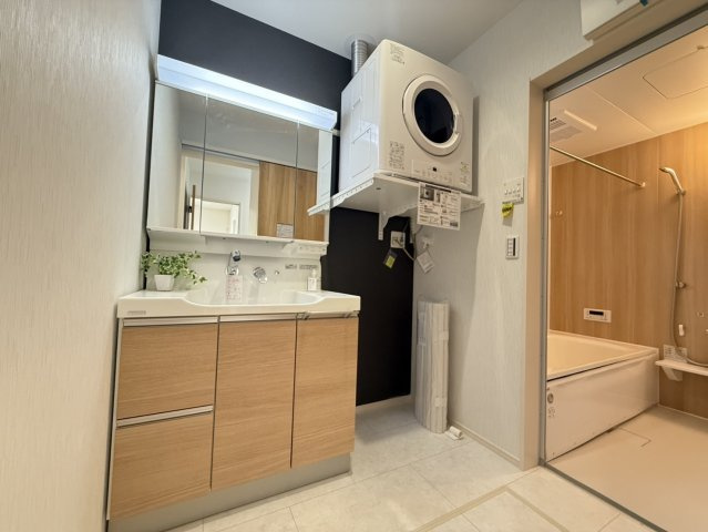 神戸市西区伊川谷町有瀬　新築戸建　の洗面所|同社施工事例です●年中無休：当日予約可●洗濯パンがついていません。5000〜15000円前後です