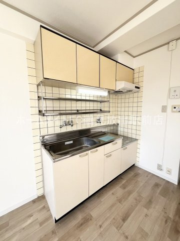 大阪市城東区放出西３丁目の賃貸マンションのキッチン