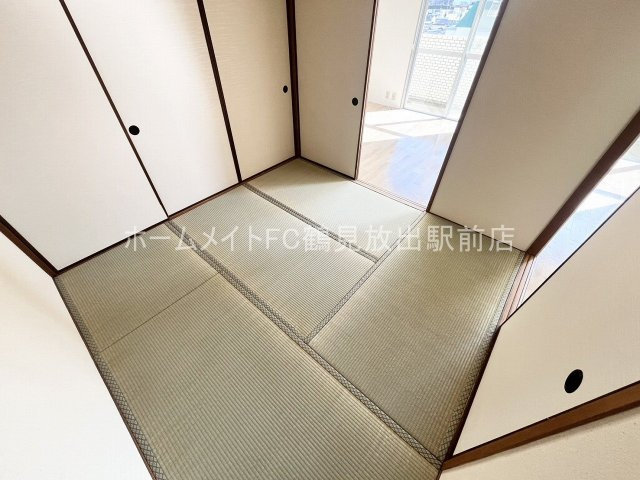 大阪市城東区放出西３丁目の賃貸マンションの和室