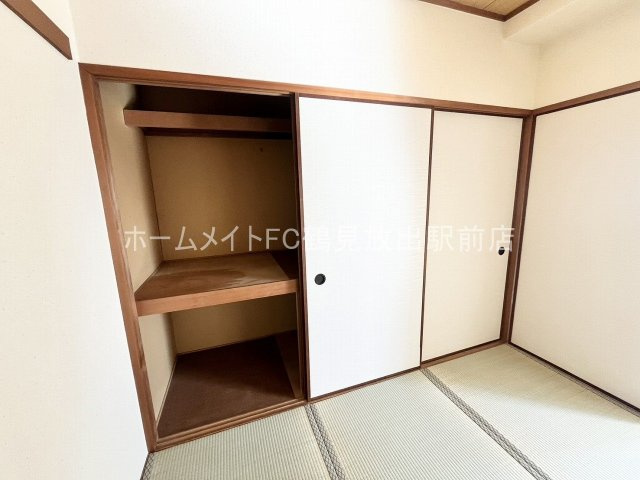 大阪市城東区放出西３丁目の賃貸マンションの収納