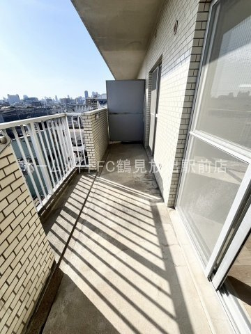 大阪市城東区放出西３丁目の賃貸マンションのバルコニー