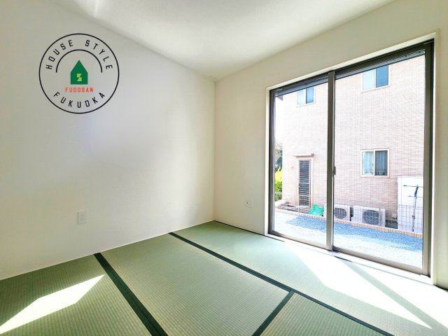 筑紫野市大字阿志岐第3-3棟（2号棟）の内観：施工例|柔らかい畳が心地よい和室