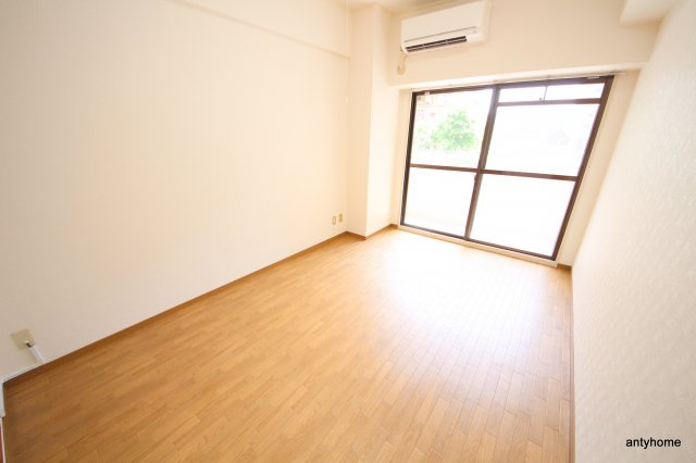 ノルデンハイム北　仲介手数料無料の洋室